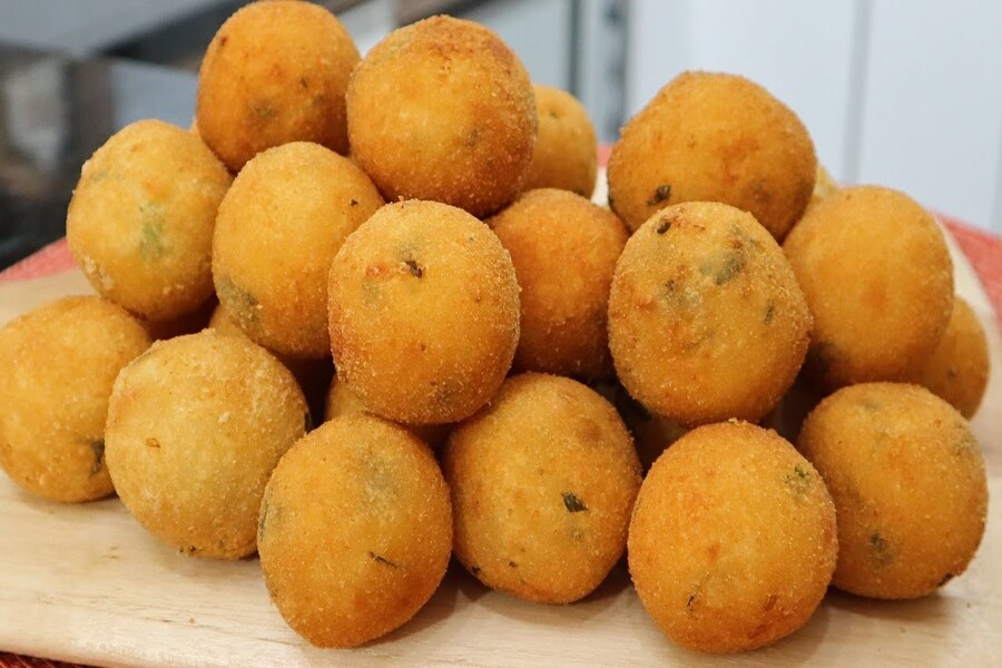 10 Receitas de Bolinho de Mandioca para Surpreender a Família